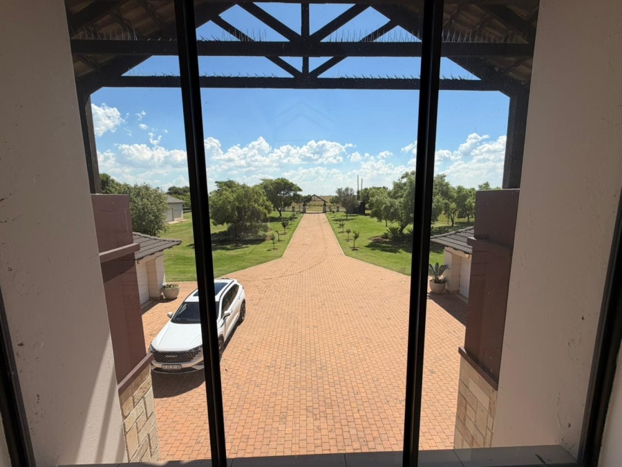 7 Bedroom Property for Sale in Oranjeville Free State